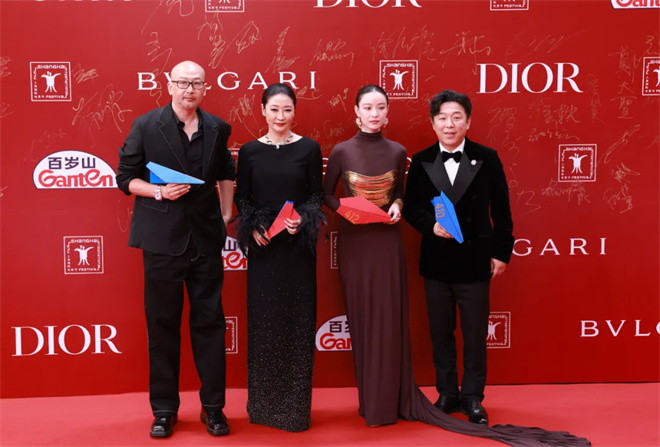 黄渤和倪妮相差14岁联合出演新片：男女关系别有深意-2