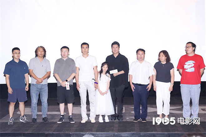 动作电影《钱塘风云》首映：主演呼唤市场关注-1