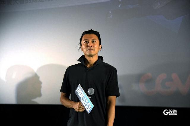 谢霆锋青岛路演分享动作大片《海关战线》悬念四伏、打戏精彩心得-1