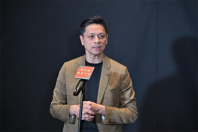 《康熙与路易十四》香港首映：粤语配音亮相-2