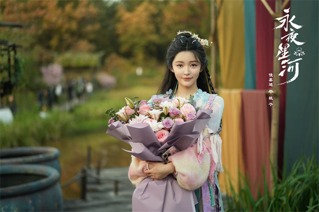 00后新晋国民女儿饶嘉迪演绎《永夜星河》引发热议-1