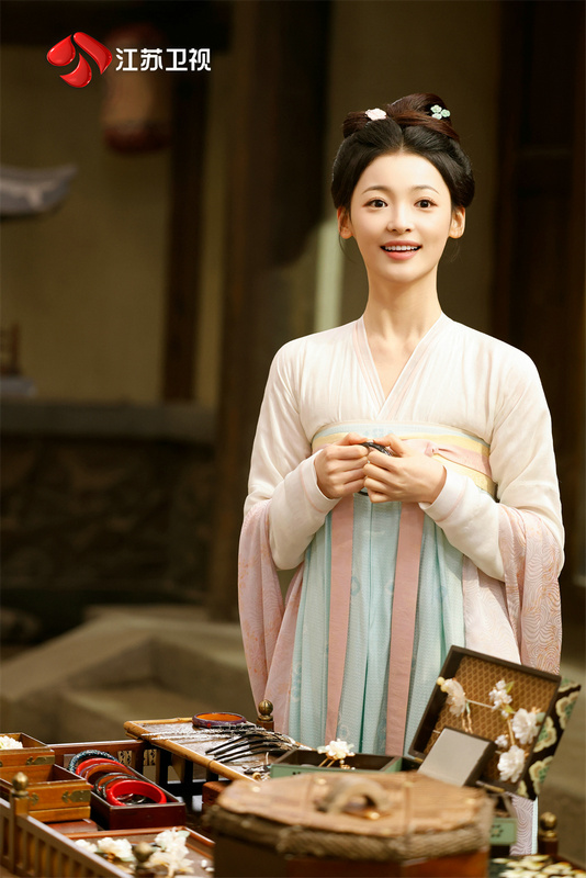 江苏卫视热播《珠帘玉幕》：小人物“升职记”引发共鸣-2