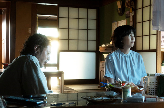 《夏日沙滩上》预告：小田切让、松隆子感受失子之痛-1