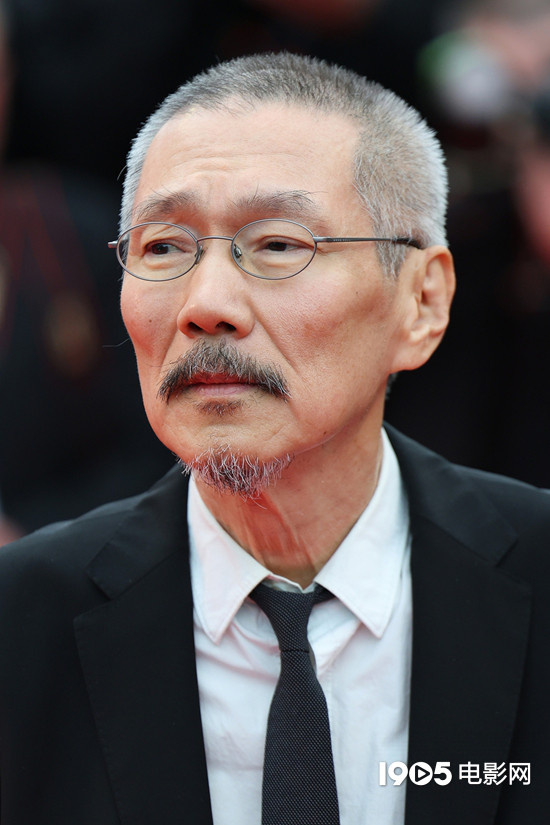戛纳红毯新规后，刘晓庆、龚俊、是枝裕和等明星亮相！-3