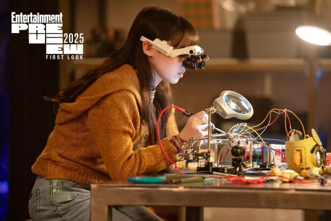 《梅根2.0》归来！首曝中文预告震撼登场！-2