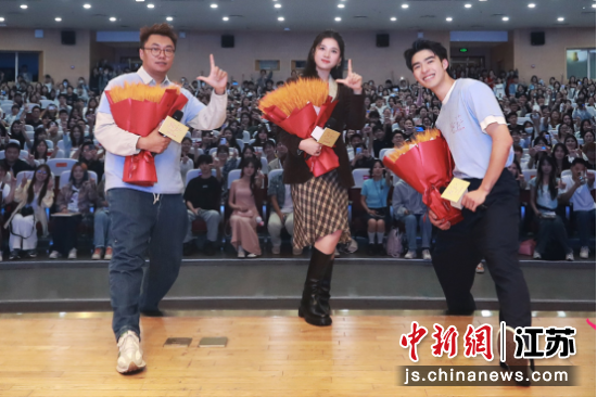 《独一无二》国语中字迅雷资源在线看未删减完整版「HD720P/3.2G-MP4」百度云-1