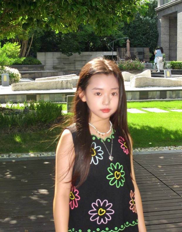 董璇携小酒窝沐言共拍温馨照,9岁小酒窝活泼萌态十足-2 董璇携小酒窝沐言共拍温馨照,9岁小酒窝活泼萌态十足-2