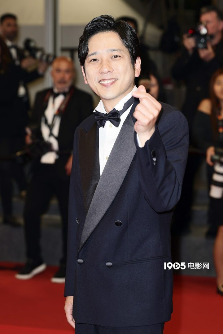 《8号出口》戛纳首映 星光熠熠:二宫和也与小松菜奈登场!-1 《8号出口》戛纳首映 星光熠熠:二宫和也与小松菜奈登场!-1