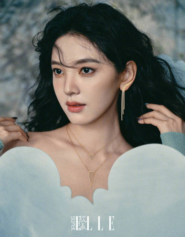 章若楠:粉裙亮片搭配卷发,展现温柔优雅-2 章若楠:粉裙亮片搭配卷发,展现温柔优雅-2