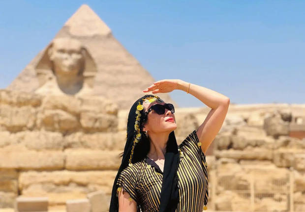 章子怡埃及探秘:金字塔下现代‘艳后’-1 章子怡埃及探秘:金字塔下现代‘艳后’-1