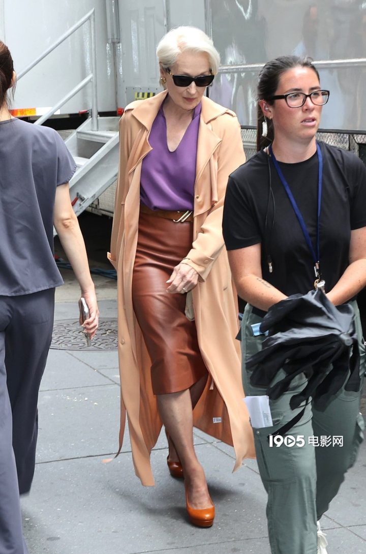 擦肩而过的时尚:《穿普拉达的女王2》梅姨、图齐现身-1 擦肩而过的时尚:《穿普拉达的女王2》梅姨、图齐现身-1